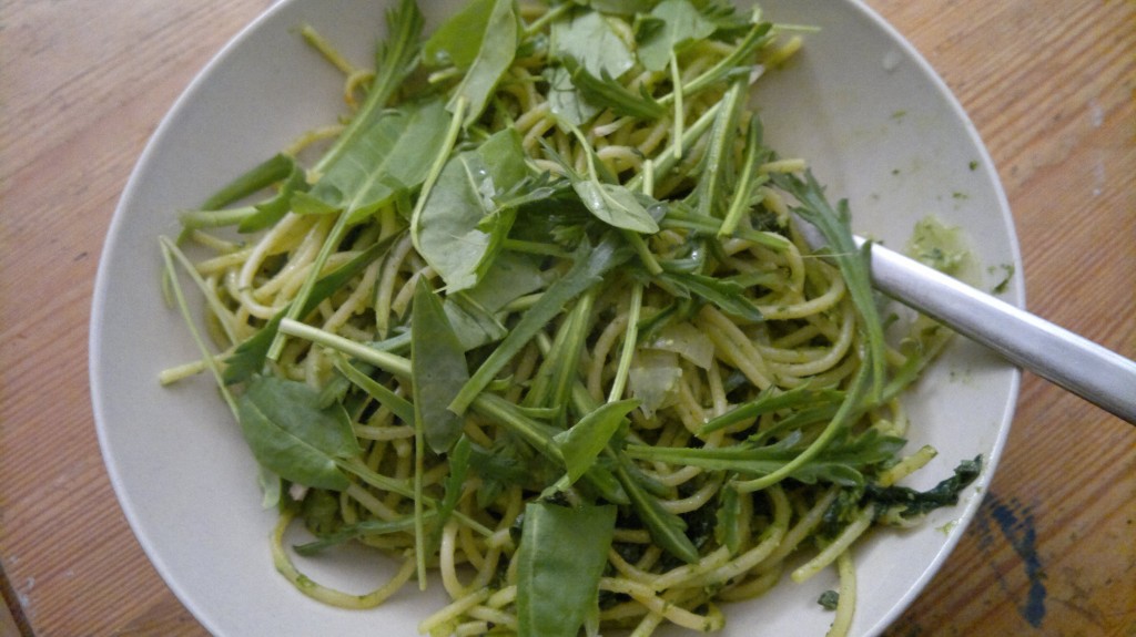 Spaghetti with ramson pesto+sorrel